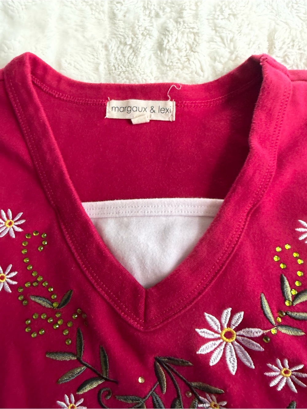 Embroidered V-Neck Floral Knit Top - Deep Raspberry - Picture 4 of 7